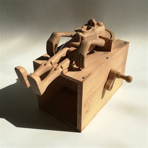 Wooden automaton with magical properties